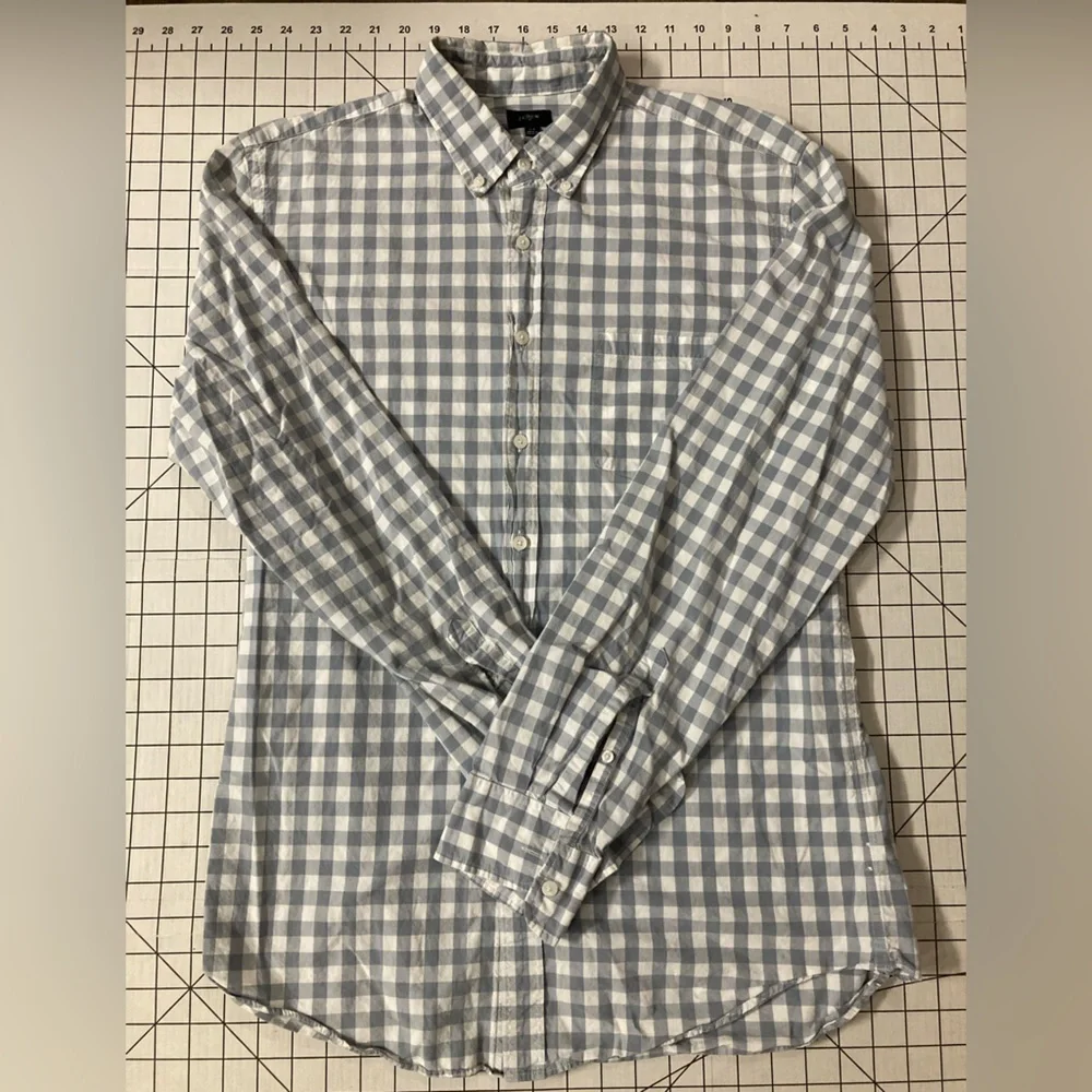 J. Crew Men’s Size LT Button Down Shirt‎